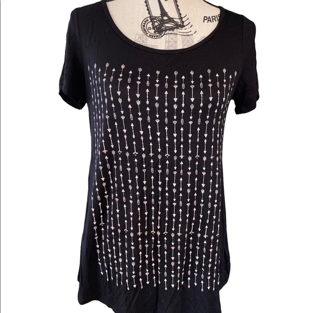 Ladies t-shirt size medium.  Washed but never worn. Soft material relax fit.